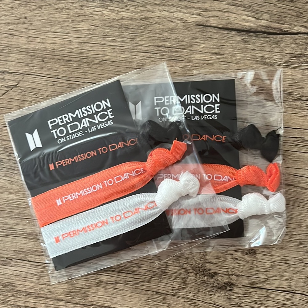 BTS VIP CONCERT BUNDLE!!! - Picture 3 of 6